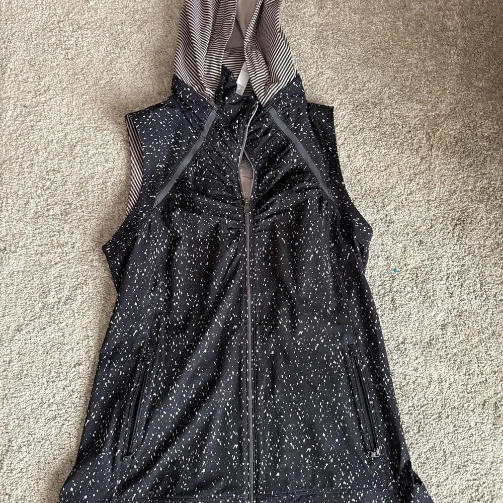 lululemon athletica chic black